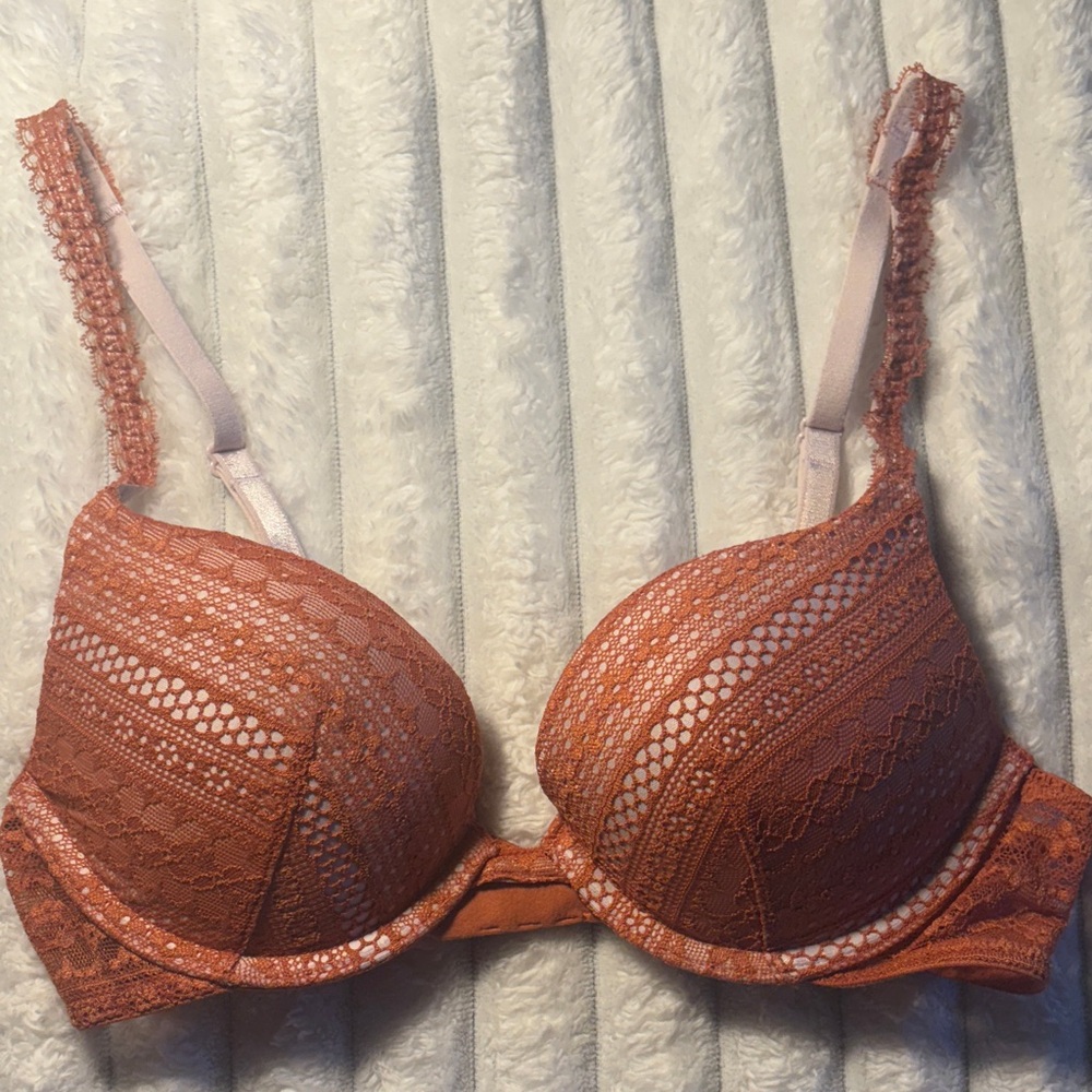 Victoria's Secret Lace Push Up Bra in Warm Terracotta and Pink